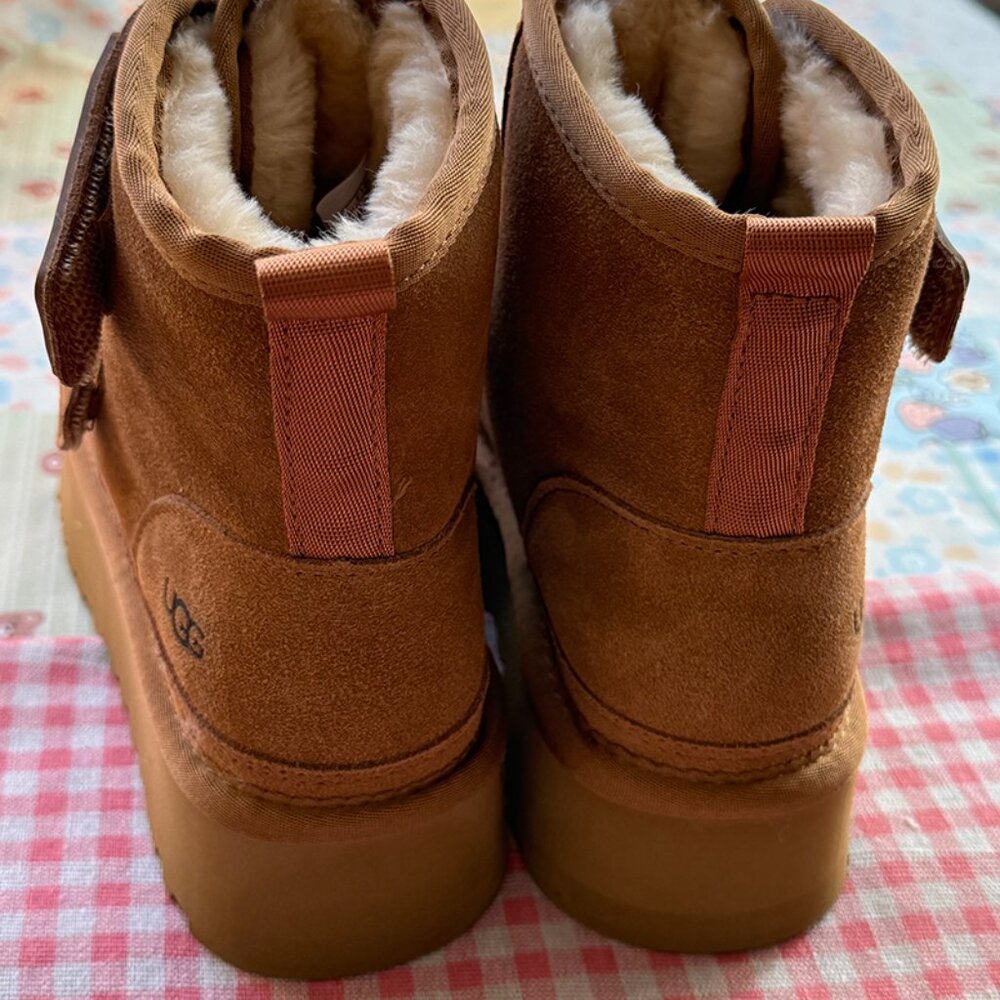 UGG Neumel Platform Chukka Boot In The Chestnut Color - Picture 4 of 9